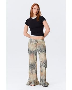Monki Mid Rise Loose Flounce Trousers - White