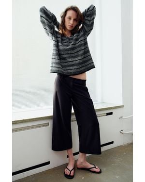Weekday V-Neck Jumper - Black