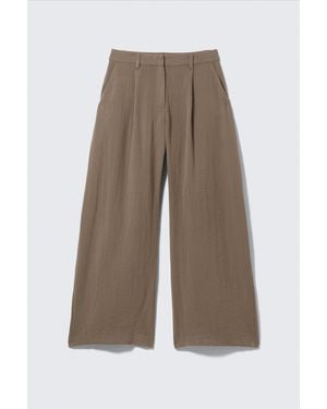 Weekday Low Rise Wide Leg Crinkled Trousers - Natural