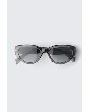 Monki Angular Cat-Eye Sunglasses - Black