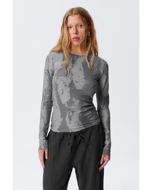 Weekday Eng Anliegendes Jacquard-Longsleeve - Grau