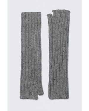 Weekday Wrist Warmers - Grey