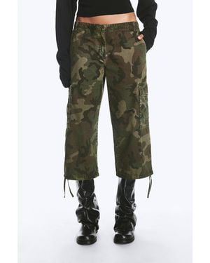 Weekday Low-Rise Cropped Cargo Trousers - Green