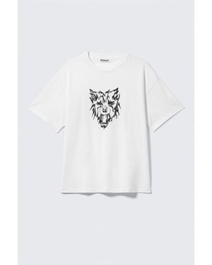 Weekday Bedrucktes Kastiges T-Shirt - Weiß