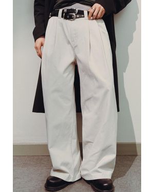 Weekday Otis Baggy Pleated Twill Chinos - Natural