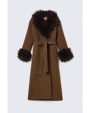 Monki Long Oversized Coat With Faux-Fur Trims - Black