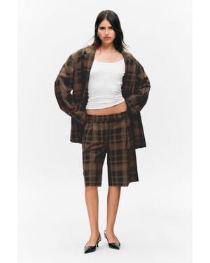 Monki Knee-Length Suiting Shorts - Black