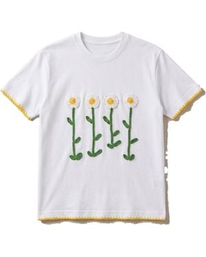 Ana Chic Daisy Handmade Crochet Applique Cotton Tee - White
