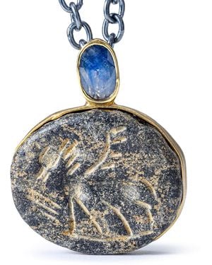 German Kabirski Shedu Necklace With Ancient Near Eastern Steatite Winged Figure Amulet And Sapphire - Metallic