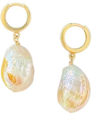 Herself Collections Solid Beale Pearl Earrings - Metallic