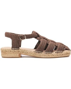 Naguisa Bermeo - Brown