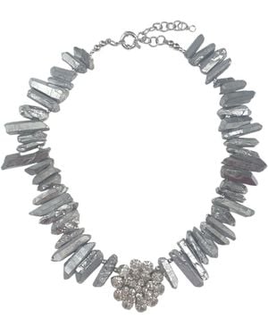 Way to Chic Statement Necklace Quartz And Crystal Brooch Pendant - Metallic