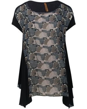 Conquista Butterfly Dreamscape Oversized Top - Black