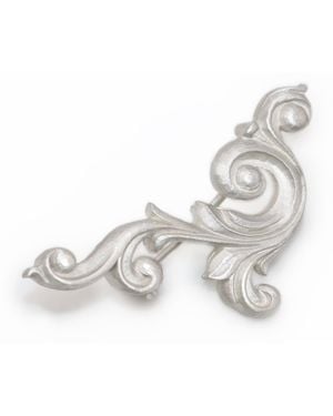 Gabriella Alicia Acanthus Scroll - White