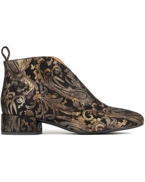 Embassy London USA Iris - Brown