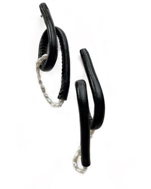 WAIWAI Pearl Twist Leather Earrings - Black