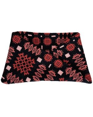 Mabli Carthen Merino Neck Wrap - Red