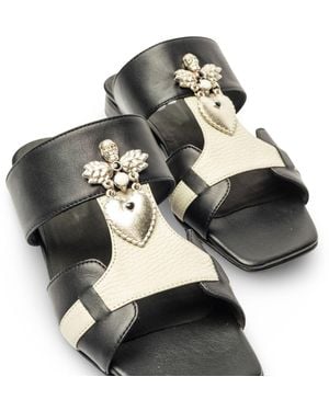 Clara Barcelo Heart Stopper - Black