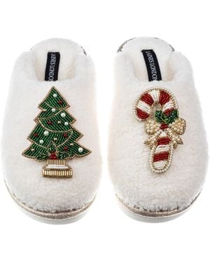 Laines London Neutrals Teddy Closed Toe Slippers With Christmas Tree & Candy Cane Brooches - White