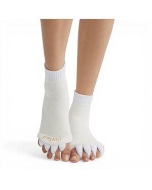 HIGH HEEL JUNGLE by KATHRYN EISMAN The After Party Foot Relief Socks - Metallic