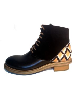 Mioona Zulu Boots - Black