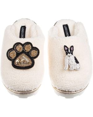 Laines London Neutrals Teddy Closed Toe Slippers With Paw & & Sitting French Bulldog Brooch - White