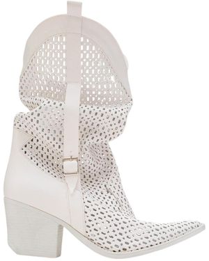 Prologue Shoes Larry Elasticated Block Heel Boot - White