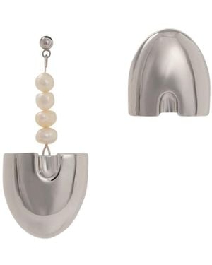 Tami&Tami Ten Sixty Four Studio Curvilinear Archives E Earrings - White