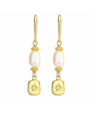 Way to Chic Golden Pearl Drop Earrings - Metallic