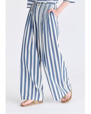 Paisie Front Pleats Detail Wide Leg Pants - Blue