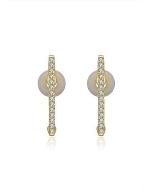 Genevieve Collection 18K Vertical Line Diamond Ear Cuff - Metallic
