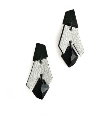 WAIWAI Drop Earrings With Swarovski Bead - Black