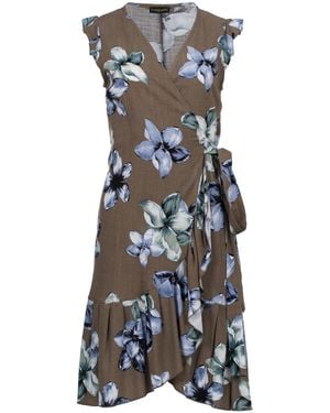 Conquista Floral Wrap Dress With Ruffled Hem - Grey