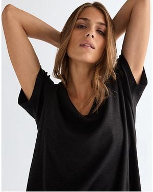 Wrangler Regular Easy V Neck Tee - Black