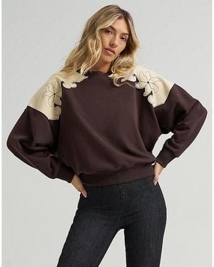 Wrangler X Lainey Wilson Lainey Crew Neck - Black