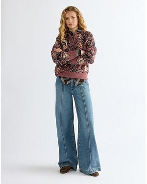Wrangler Loose Peaked Yoke Canyon Jean Size 24 X30 - Blue