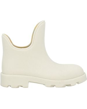 Burberry Ivory Ankle Boots Plastic - Natural