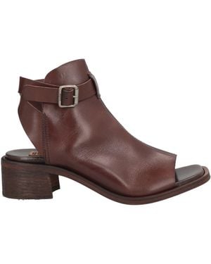 Moma Sandals - Brown