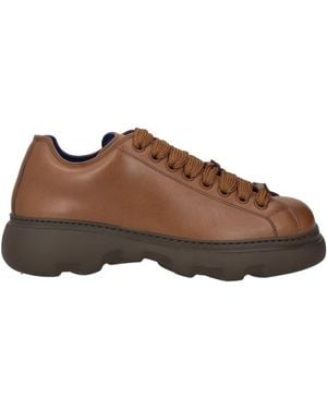 Burberry Trainers - Brown