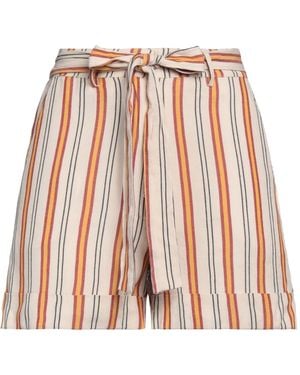 Stella Forest Shorts & Bermuda Shorts - Red