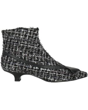 Ovyè Ankle Boots - Black
