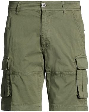 U.S. POLO ASSN. Shorts & Bermuda Shorts - Green