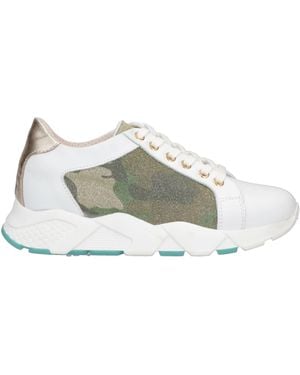 Stele Sneakers - White