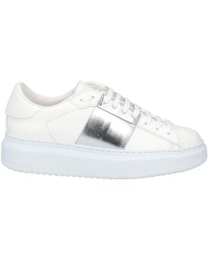 Thousand Trainers - White