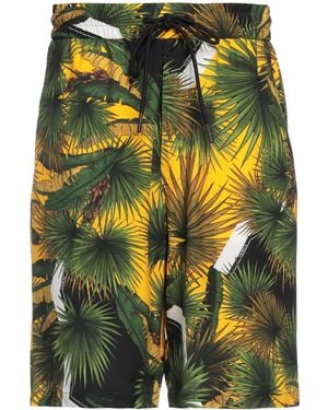 Iceberg Shorts & Bermuda Shorts - Yellow