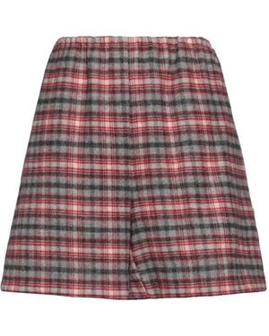 Sibel Saral Shorts & Bermudashorts - Rot