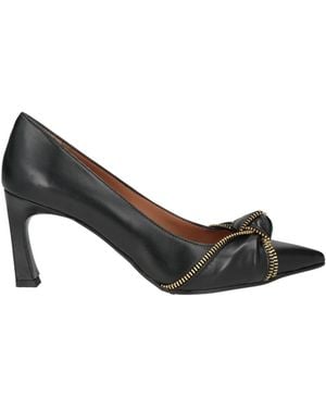 Ovyè Pumps - Black