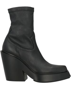 Vic Matié Ankle Boots - Black