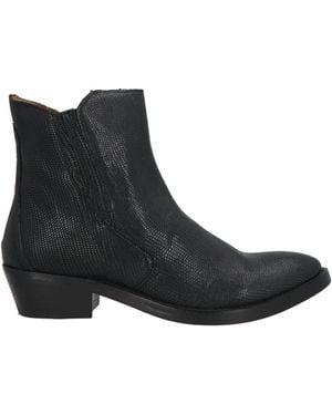 Emanuélle Vee Ankle Boots - Black