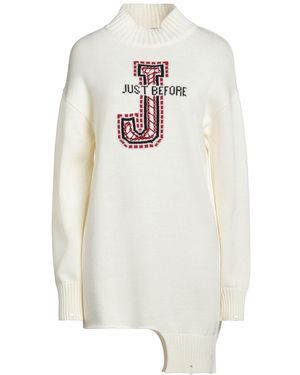 J·B4 JUST BEFORE Turtleneck - White